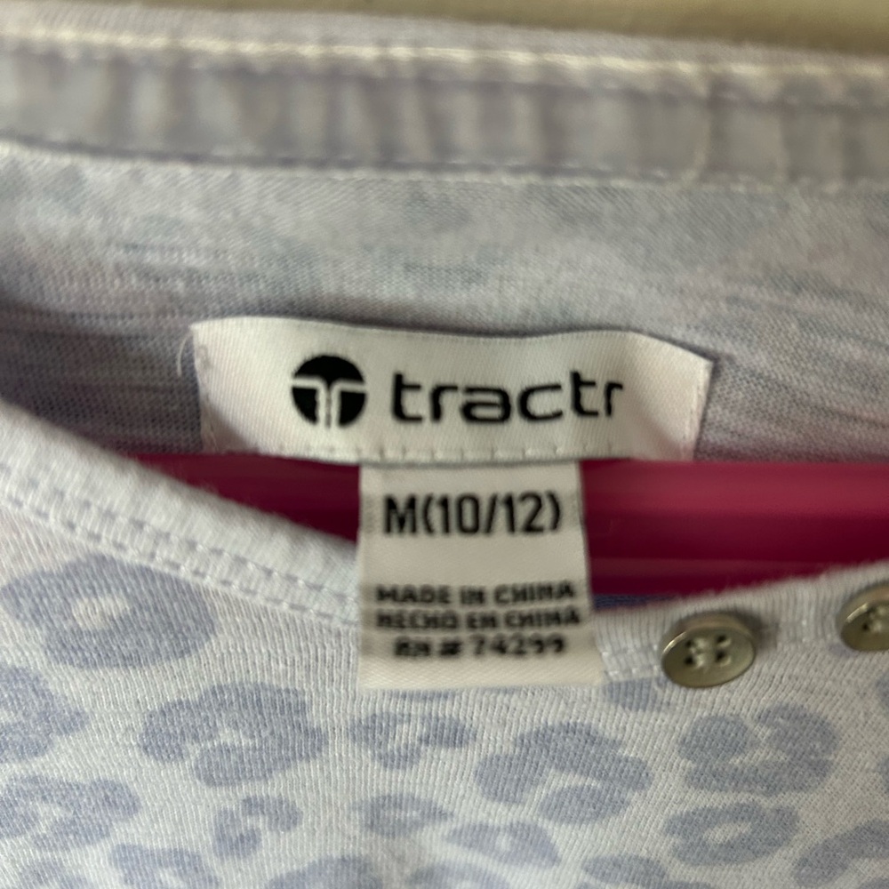 Tractr Gray Leopard Pattern Top - Picture 3 of 4
